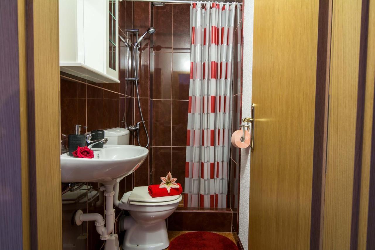 Ilak Apartment
