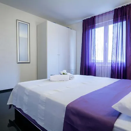 Apartments Ilak Trogir Exterior photo