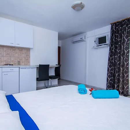 Apartments Ilak Trogir Exterior photo