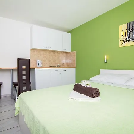 Apartments Ilak Trogir Exterior photo